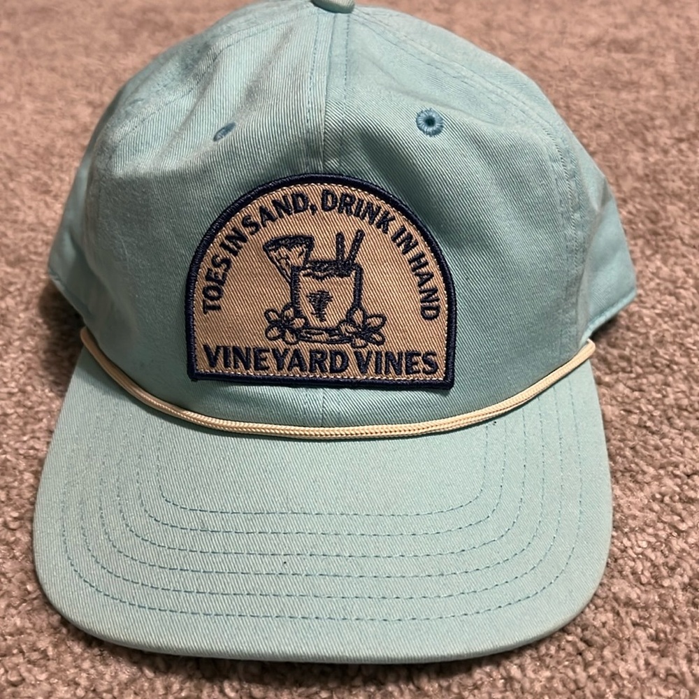 Vineyard Vines hat! Like new smoke free home